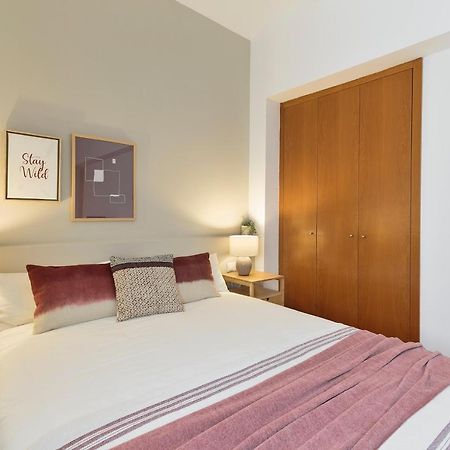 Apartmán Click&Flat Sugranyes Barcelona Exteriér fotografie